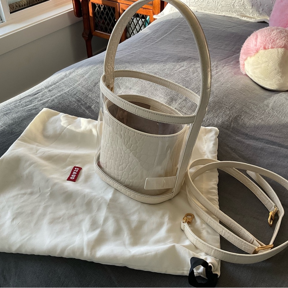 👜STAUD Clear and Cream Coloured Bucket Bag with Strap